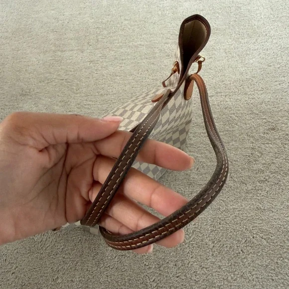 Louis Vuitton Damier Azur Neverfull MM - Picture 4 of 8